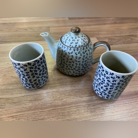 Daiso Dining Daiso Tea Set W Strainer Poshmark